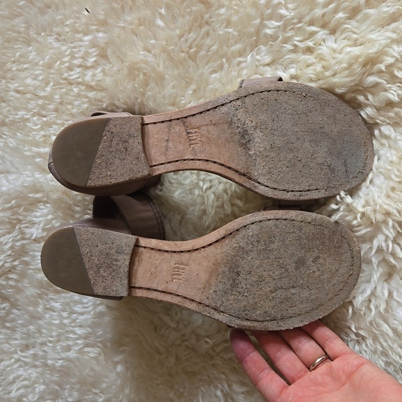 Frye carson leather sandals 7.5 - Picture 7 of 13